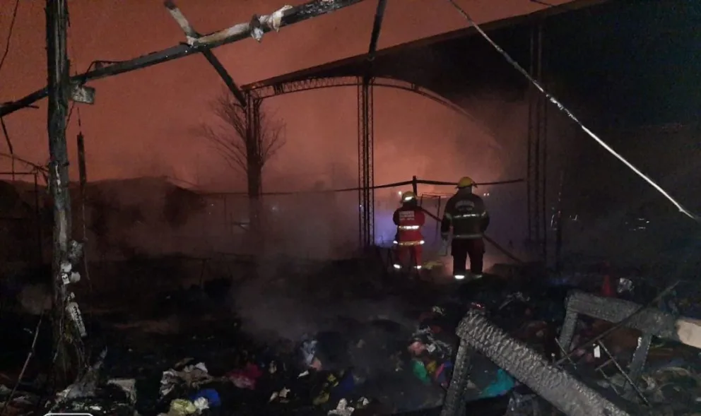 Un tremendo incendio tuvo lugar durante el transcurso de la madrugada en Salta