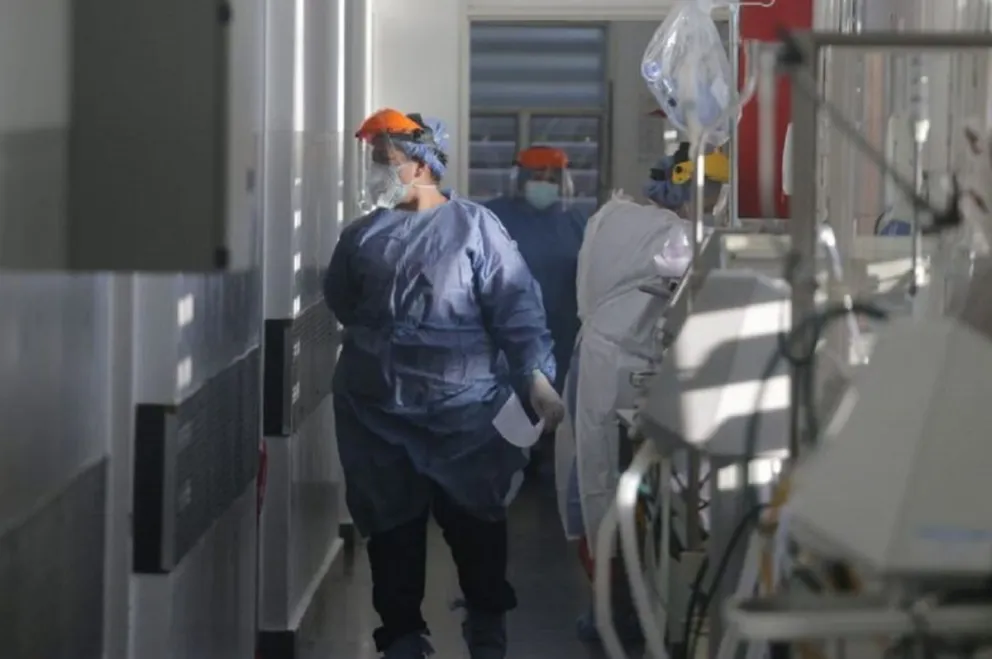 Preocupa la cantidad de muertes por coronavirus en Argentina que se registran a diario