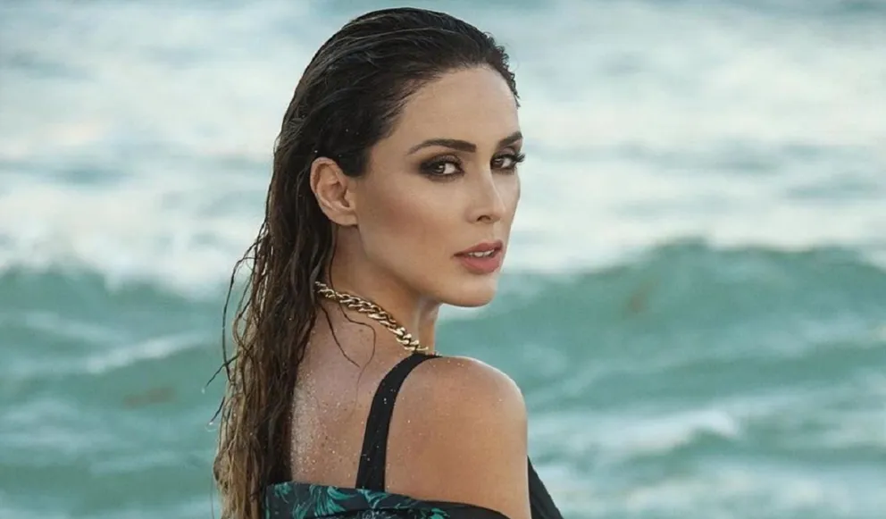 Jacky Bracamontes causó furor
