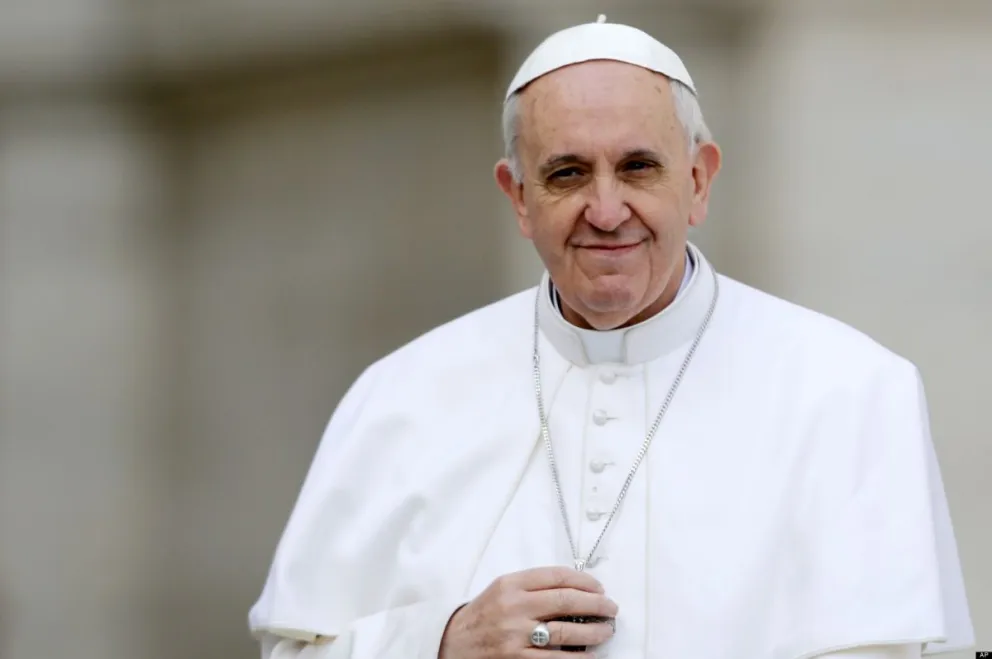 Internaron al Papa Francisco y será sometido a una cirugía