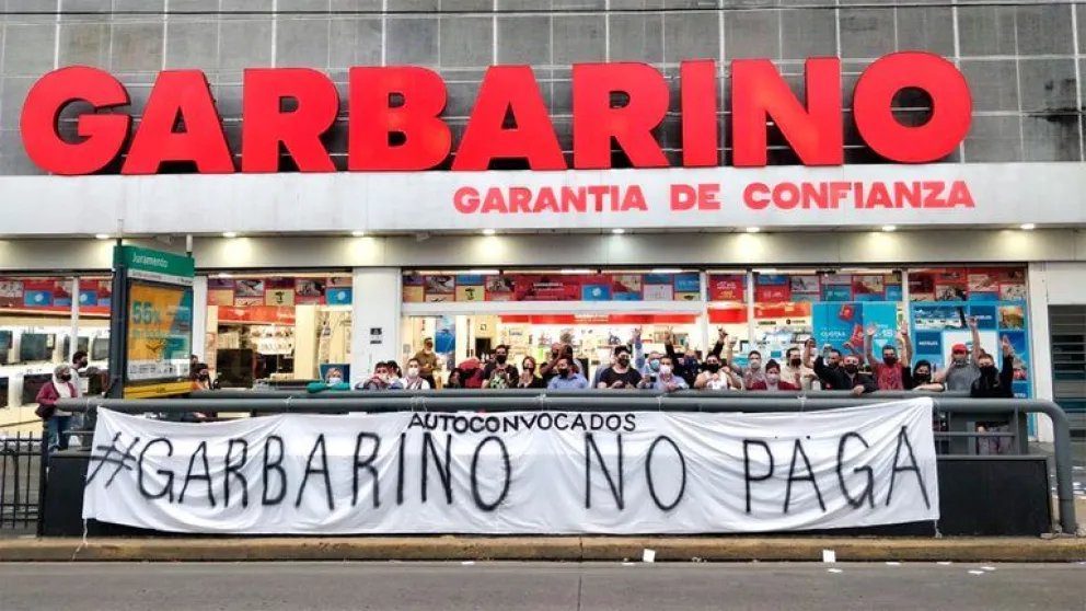 Demanda laboral y embargo millonario contra Garbarino