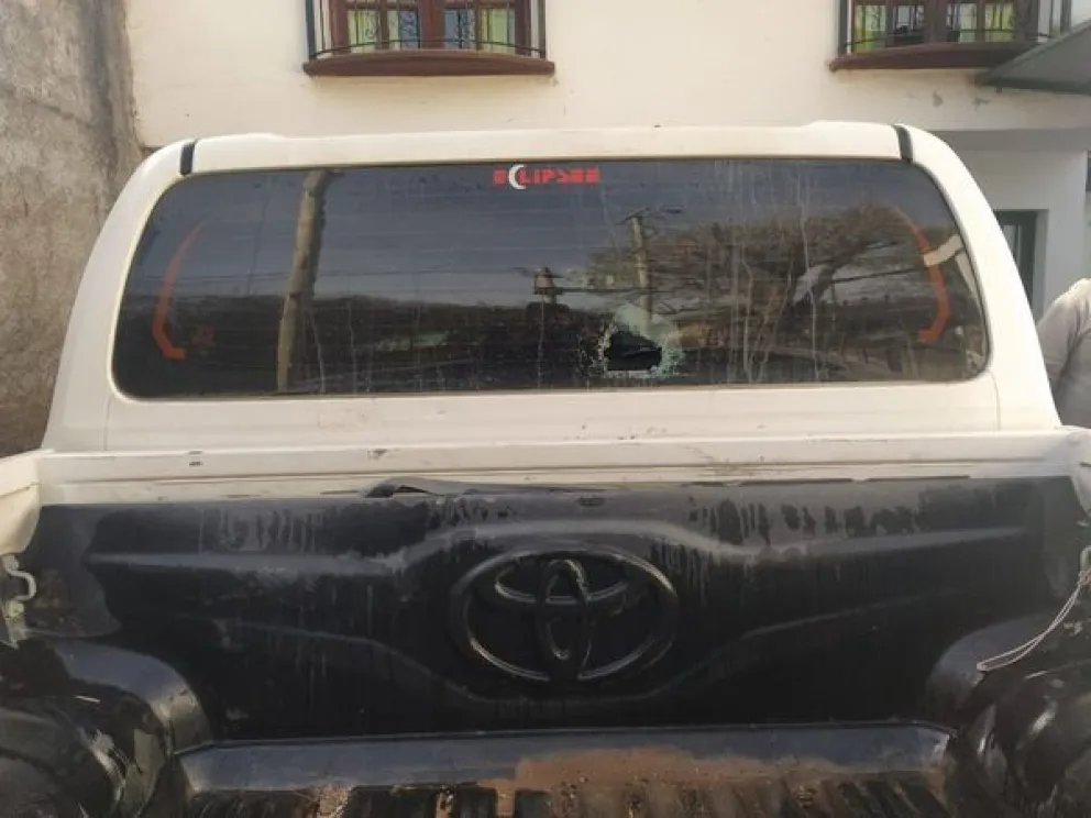 Atacaron la camioneta que maneja un intendente de Salta