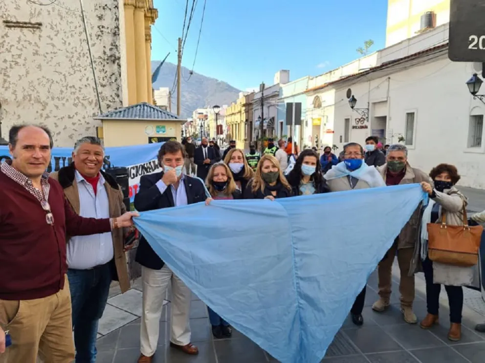 Ley del aborto: salteños salieron a marchar pidiendo por la inconstitucionalidad de la IVE