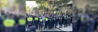 |VIDEOS| 9 de Julio picante en Tucumán: a las piñas y bastonazos, la policía reprime a los ciudadanos