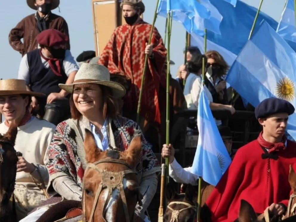 Patricia Bullrich se encolumnó con los Gauchos de Güemes y se metió en el conflicto del campo
