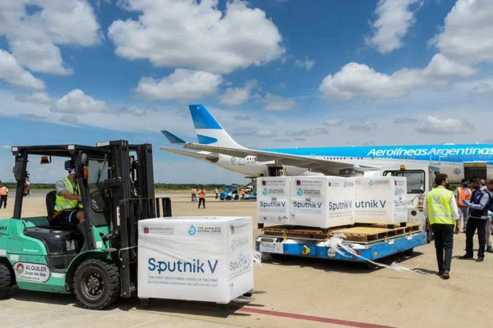 Parte mañana un nuevo vuelo en busca de vacunas