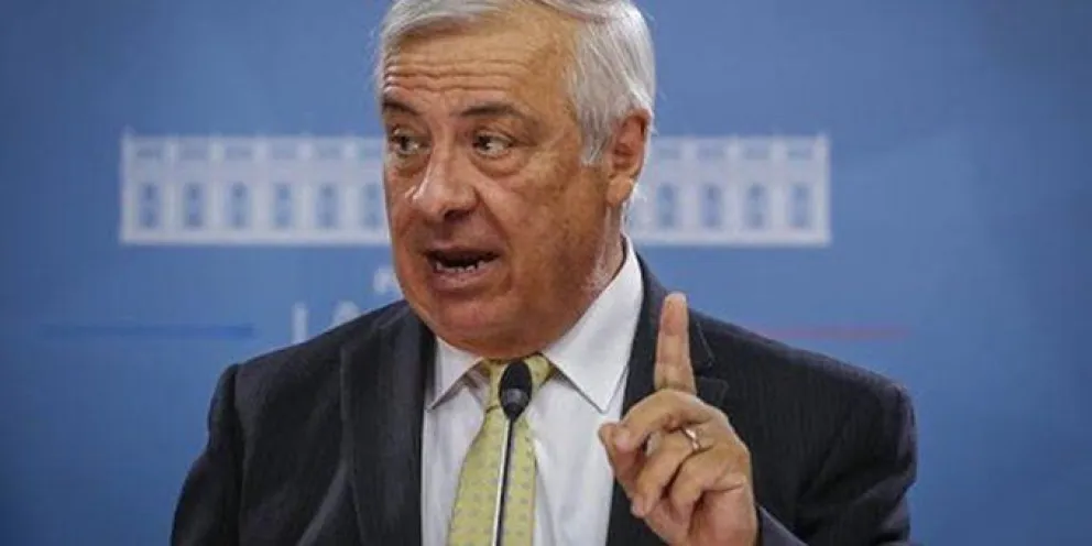 Denunciaron que el ministro de salud de Chile participó de una fiesta