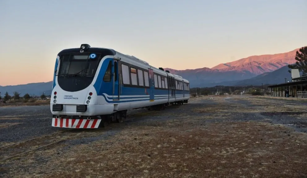 Pánico y tensión en el Tren Urbano: estuvo varado en un túnel por más de dos horas
