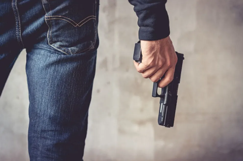 Salteño apareció en la casa de su ex con un arma de fuego y le exigió que entregue a sus hijos