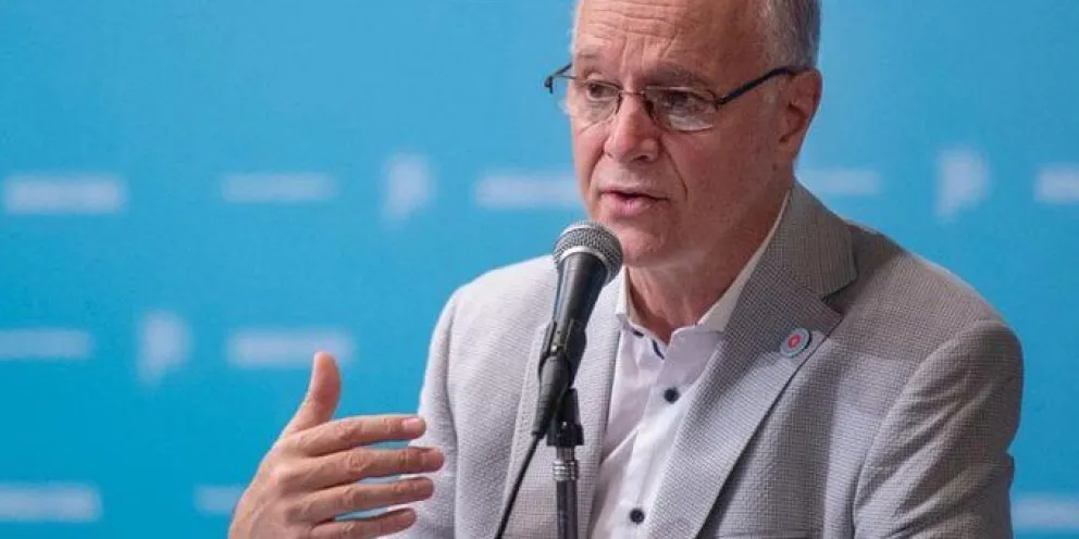 Gollán: "Es inminente la aprobación de Sinopharm y Moderna para menores de 18"