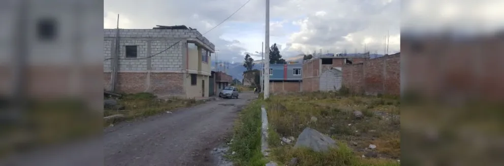 Madrugada sangrienta en Salta: remisero fue apuñalado por un pasajero y terminó impactando contra un poste
