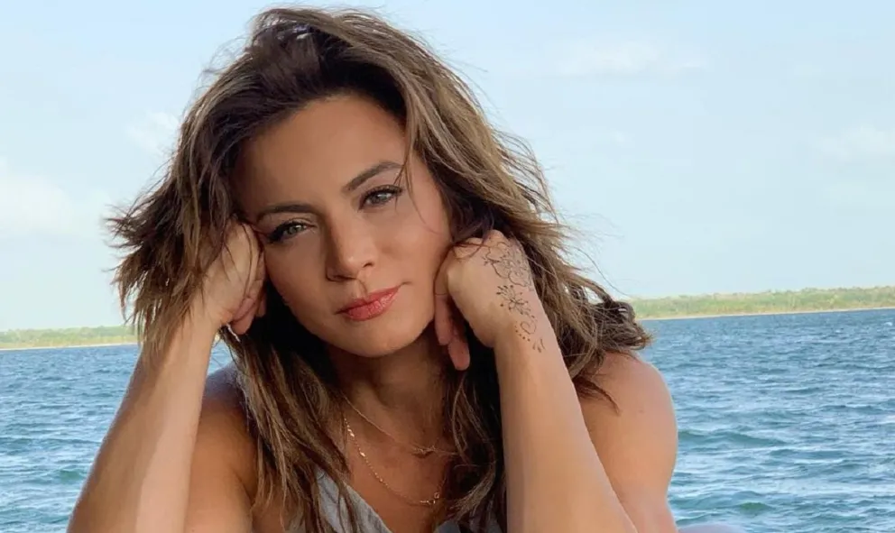 Silvia Navarro cautivó a sus fans