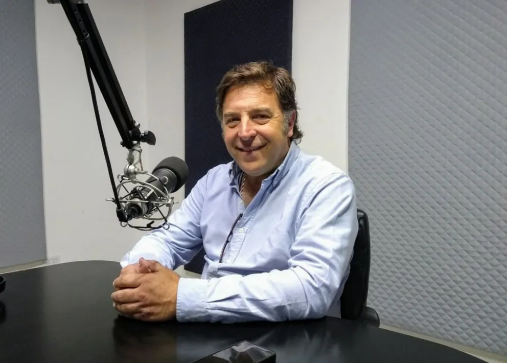 Andrés Suriani se metió en la polémica por la compra de los penes de madera pulida