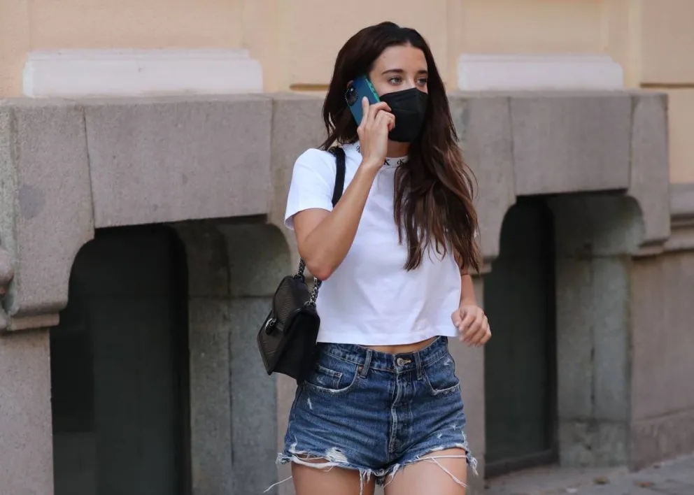 María Pedraza y su fotografía en short traslúcido revolucionó las redes